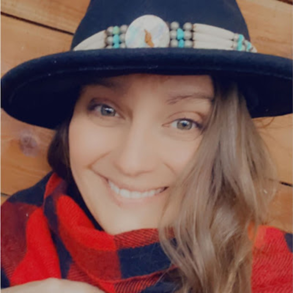 Meet your Posher, Rebecca l.
